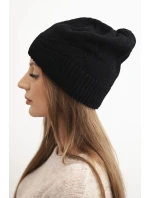 Dámská zimní čepice z vlny s pruhovaným vzorem K471 černá Dámská zimní čepice z vlny s pruhovaným vzorem K471 černá