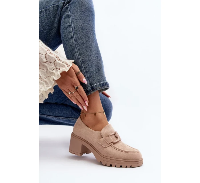 Béžové semišové boty Finley na masivních vysokých podpatcích Béžové semišové boty Finley na masivních vysokých podpatcích