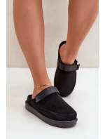 Zateplené dámské pantofle na platformě černé model 21680693 - Boto Zateplené dámské pantofle na platformě černé model 21680693 - Boto