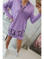 Šaty s kapucí a potiskem fialové Šaty s kapucí a potiskem fialové