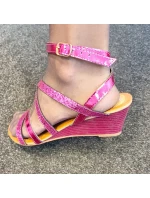 Dámské sandály fuchsiové model 21418392 - SWEET SHOES Dámské sandály fuchsiové model 21418392 - SWEET SHOES