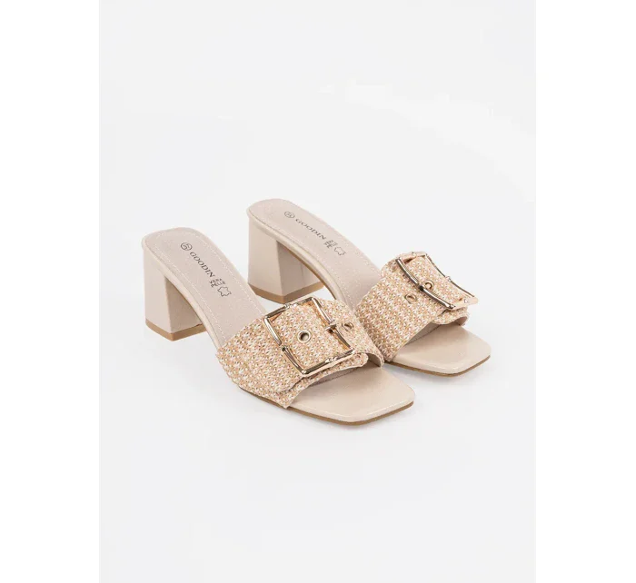 Klasické hnědé dámské nazouváky na širokém podpatku Klasické hnědé dámské nazouváky na širokém podpatku