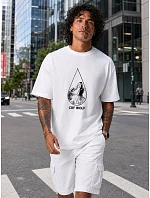Koszulka męska oversize bawełniana z nadrukiem biała model 22215927 - FashionStreet Koszulka męska oversize bawełniana z nadrukiem biała model 22215927 - FashionStreet