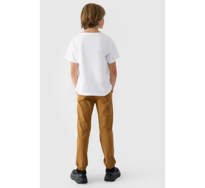 Chlapecké Kalhoty Jogger Casual Hladké Khaki model 21668686 - 4F Chlapecké Kalhoty Jogger Casual Hladké Khaki model 21668686 - 4F