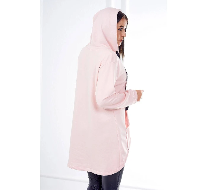 Mikina s delšími zády a kapucí pudrově růžová