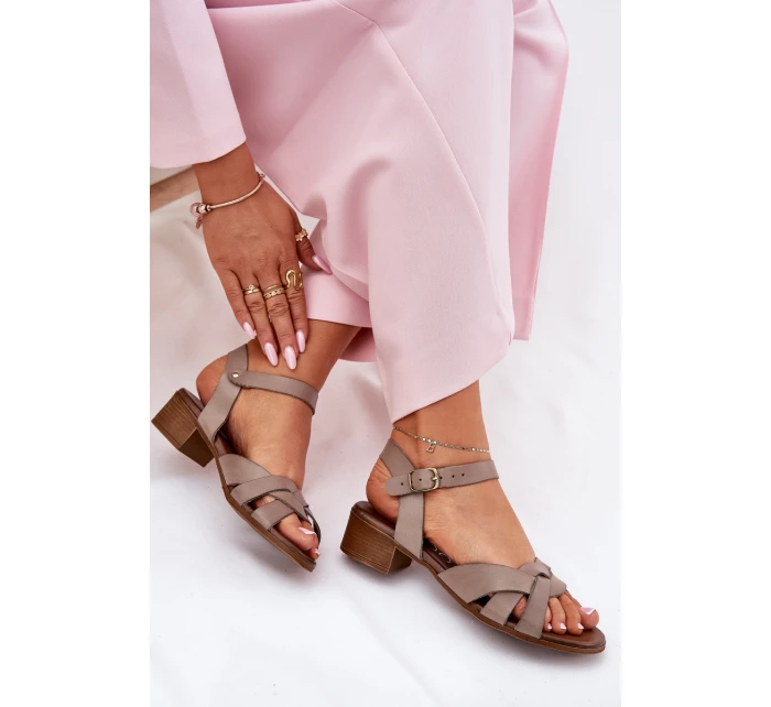 Kožené Sandály Na Jemném Podpatku Béžové Zazoo 40372