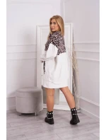 Velurové šaty s model 18749266 motivem ecru - K-Fashion Velurové šaty s model 18749266 motivem ecru - K-Fashion