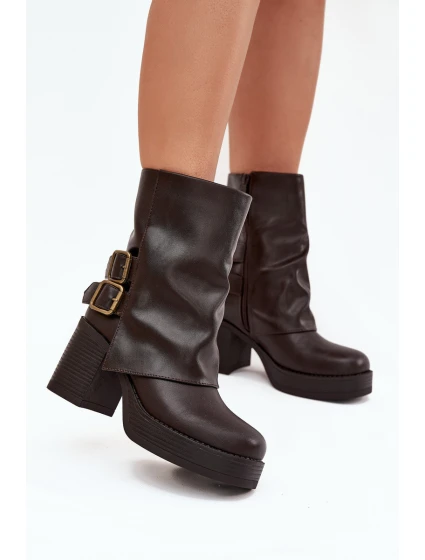 Dámské Botky Na Podpatku S Přezkami Čokoládové model 21704886 - Boto Dámské Botky Na Podpatku S Přezkami Čokoládové model 21704886 - Boto