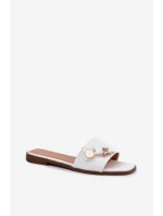 Dámské Pantofle Na Plochém Podpatku S Mašlí Bílé Sallariela Dámské Pantofle Na Plochém Podpatku S Mašlí Bílé Sallariela