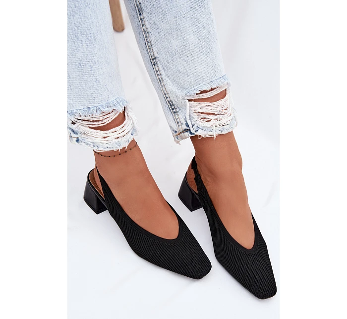 Materiálové dámské sandály na podpatku Černé model 22102921 - Boto