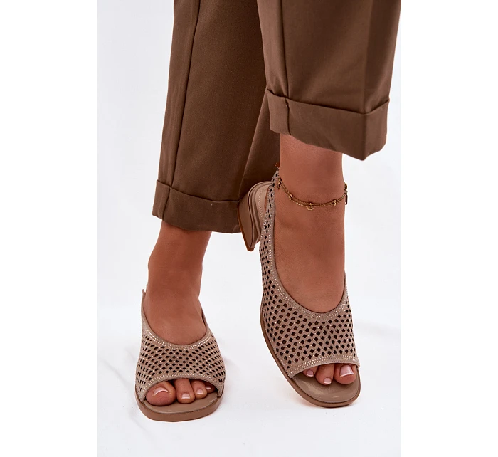 Zdobené síťované dámské sandály na klínku Z & A model 22101312 Béžové - D&A Zdobené síťované dámské sandály na klínku Z & A model 22101312 Béžové - D&A