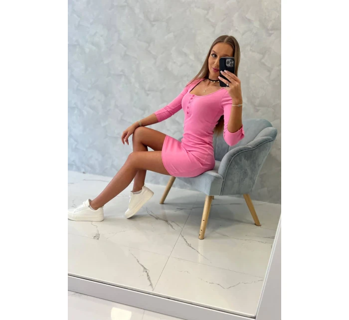 Šaty s knoflíkovým výstřihem světle růžové Šaty s knoflíkovým výstřihem světle růžové