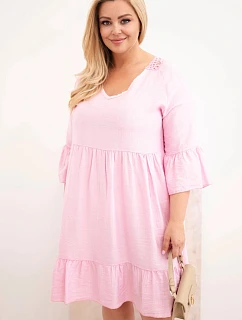 Dámské šaty Plus Size z viskózy s ažurovým zdobením bonbónově růžová