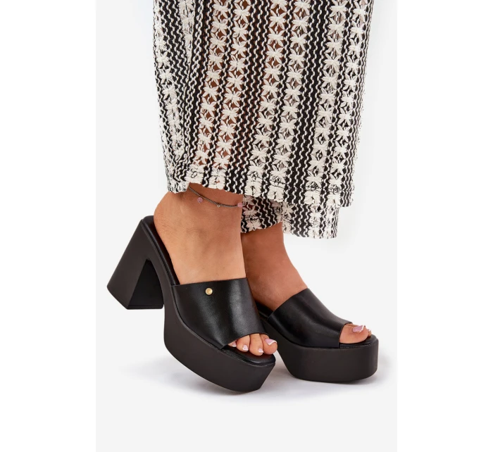 Dámské Pantofle Z Eko Kůže Na Podpatku A Platformě Černé Tamirella Dámské Pantofle Z Eko Kůže Na Podpatku A Platformě Černé Tamirella