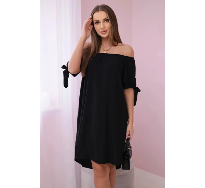 Šaty svázané na rukávech černé Šaty svázané na rukávech černé