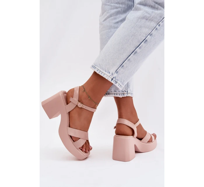 Dámské sandály na masivním podpatku z eko semiše světle růžové model 21998020 - Boto