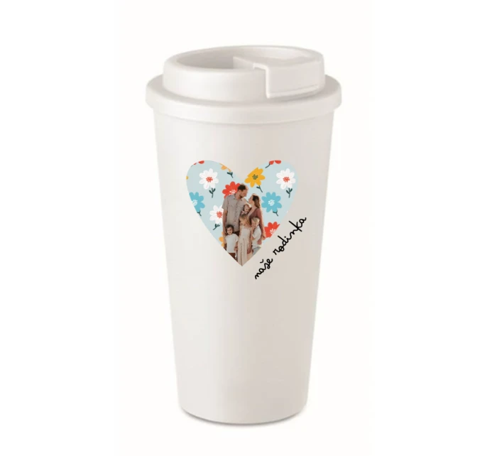 Personalizovaný cestovní termohrnek s výřezem fotky na podkladu