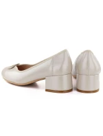 Dámské semišové zateplené ažurové boty khaki Potocki model 22014954 Dámské semišové zateplené ažurové boty khaki Potocki model 22014954