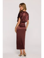 Saténové šaty v stylu hnědé model 21479272 - Moe Saténové šaty v stylu hnědé model 21479272 - Moe