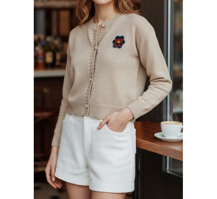 Dámský svetr s výšivkou béžový Dstreet model 21988247 - FashionStreet