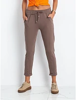 Dámské úpletové kalhoty typu chino v čokoládové barvě model 21470499 - Factory Price