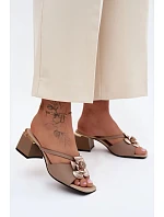 Klapky na podpatku model 228378 Step in style Klapky na podpatku model 228378 Step in style