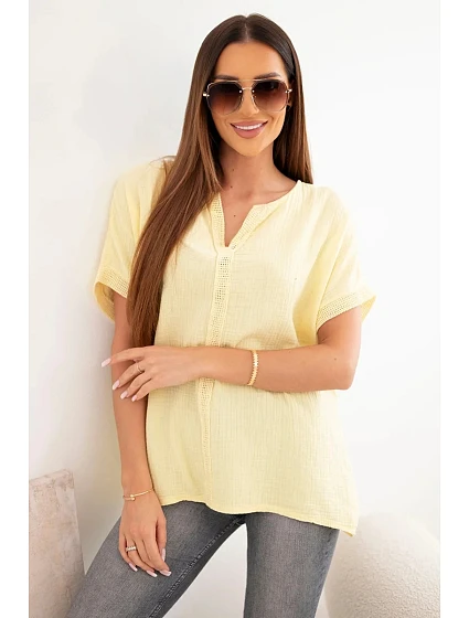 Dámská bavlněná oversize halenka s výstřihem do V a krajkou žlutá