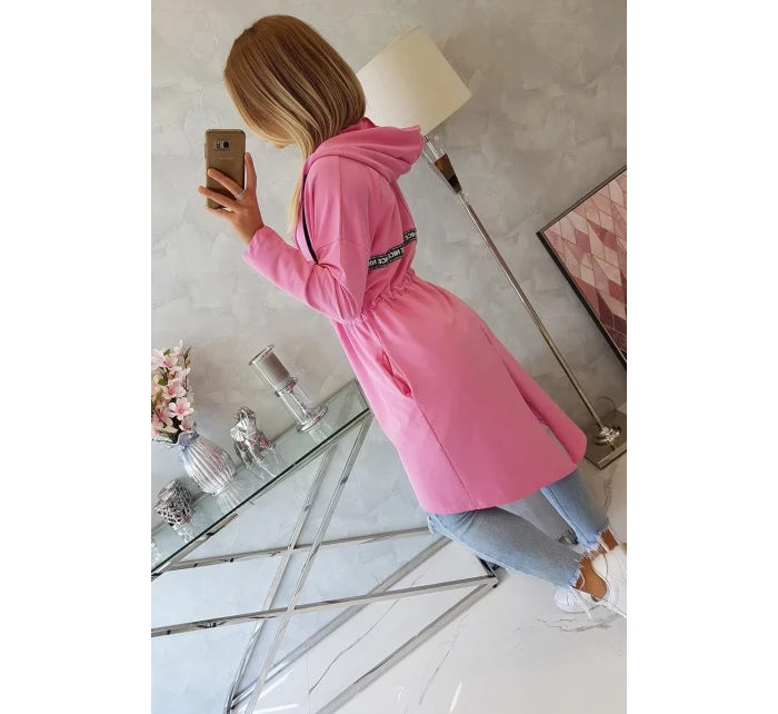 Delší zadní plášť světle růžový Delší zadní plášť světle růžový