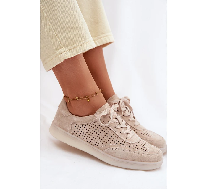 Kožené semišové dámské tenisky s otvory Béžové model 22100230 - Boto Kožené semišové dámské tenisky s otvory Béžové model 22100230 - Boto