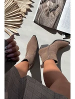 Sametové Kotníkové Boty Dámské Na Podpatku Zateplené Khaki model 21707093 - Boto