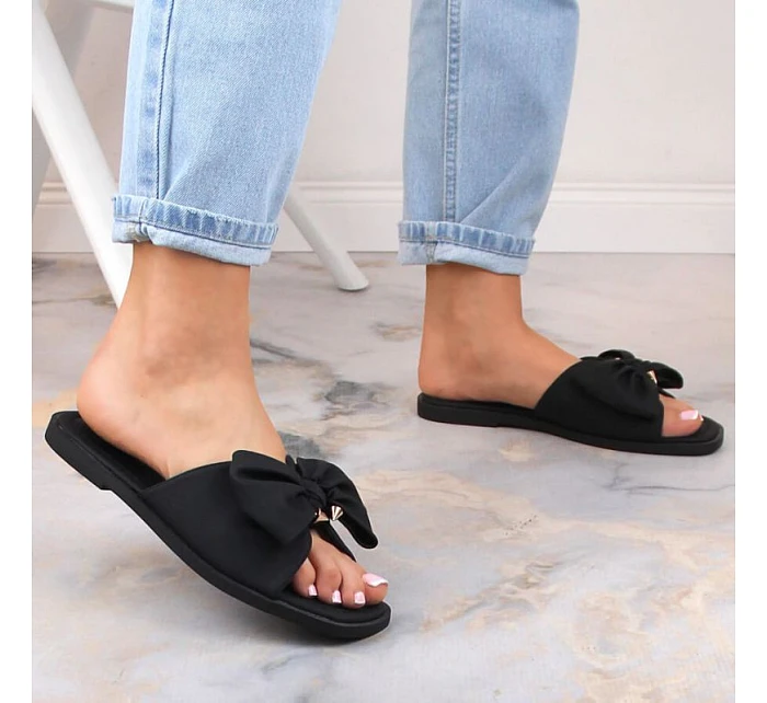 Dámské ploché žabky s mašlí černé eVento model 22096558 Dámské ploché žabky s mašlí černé eVento model 22096558