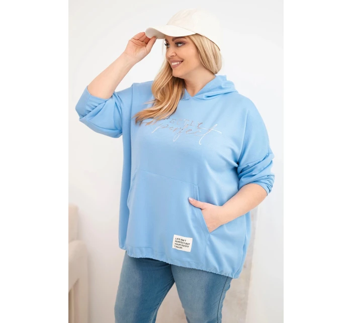 Dámská mikina Plus Size s kapucí a potiskem modrá Dámská mikina Plus Size s kapucí a potiskem modrá