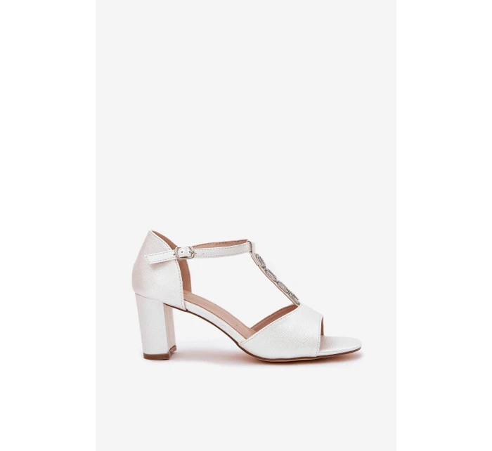 Dámské Sandály Na Podpatku S Dekorativním Páskem Eko Kůže Bílé Triavera
