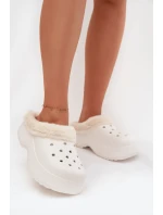 Dámské pěnové pantofle zateplené kožíškem – bílé Palvine Dámské pěnové pantofle zateplené kožíškem – bílé Palvine