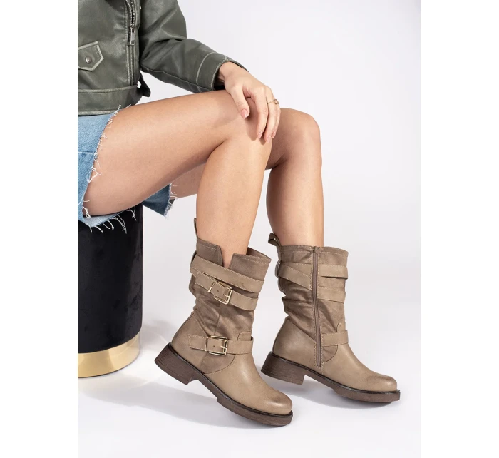 Trendy hnědé dámské kotníčkové boty na širokém podpatku Trendy hnědé dámské kotníčkové boty na širokém podpatku