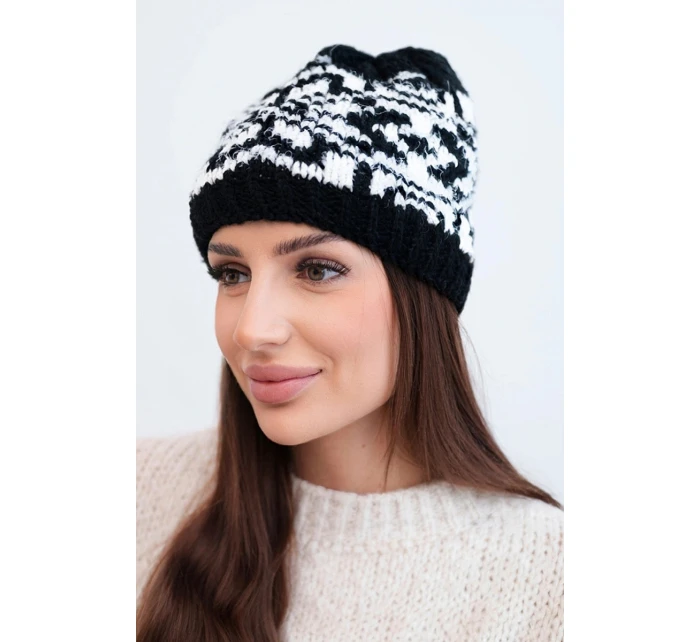 Dámská zimní vlněná čepice s ozdobnými krystalky K399 černá