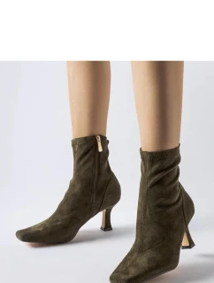 Boty na podpatku  model 205090 Solea