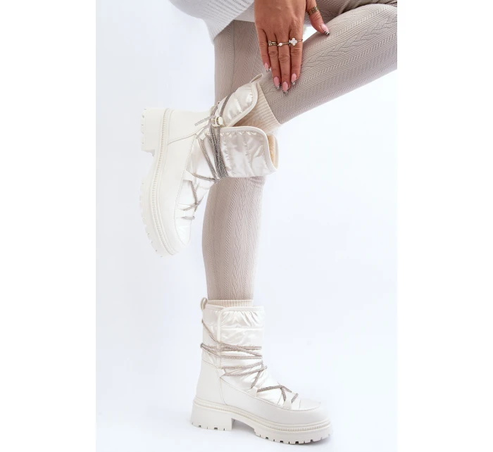 Dámské bílé zimní boty s ozdobným šněrováním Rilana Dámské bílé zimní boty s ozdobným šněrováním Rilana