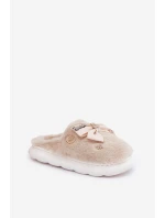 Pantofle S Mašlí A Ozdobami Béžové model 21680837 - Boto Pantofle S Mašlí A Ozdobami Béžové model 21680837 - Boto