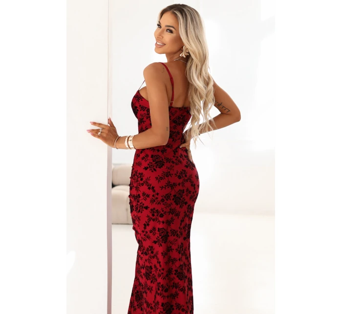 645-2 Přiléhavé maxi šaty s obálkovým výstřihem a rozparkem - vínové s elegantním vzorem