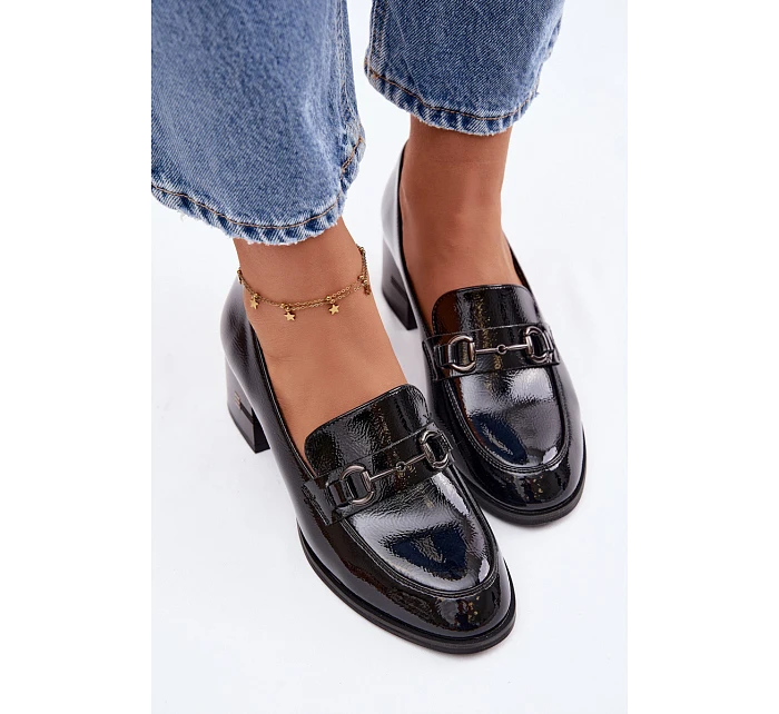 Kožené lakované dámské lodičky na podpatku Vinceza 18116 Černé