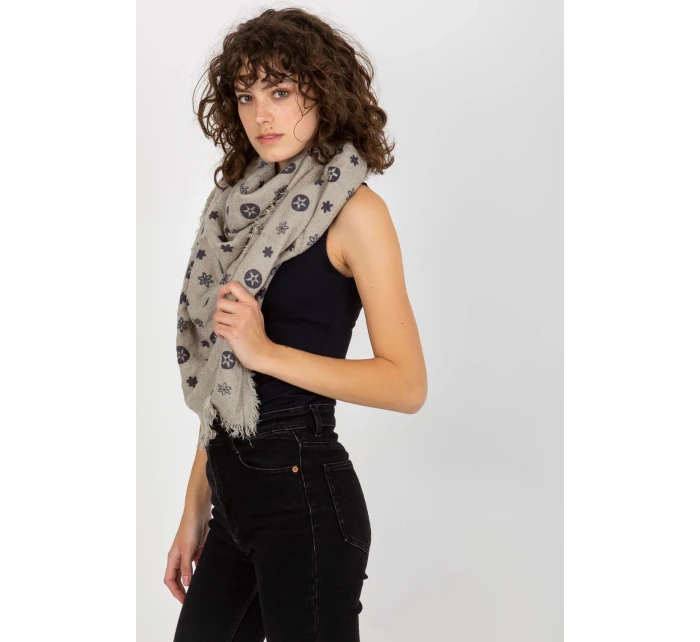 Šátek model 174864 AT Šátek model 174864 AT