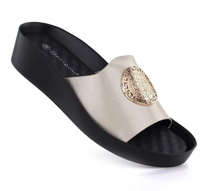 Dámské žabky na zlaté platformě model 22072433 - Potocki