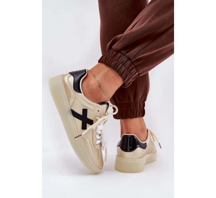 Nízké dámské sportovní boty zlaté model 21685903 - Boto Nízké dámské sportovní boty zlaté model 21685903 - Boto