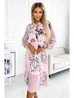 CARLA - Dámské plisované midi šaty s knoflíčky, dlouhými rukávy a se vzorem růží na pastelově růžové růžové barvě 449-4