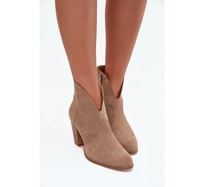 Dámské kotníkové boty na podpatku z ekokůže béžové model 21711571 - Boto