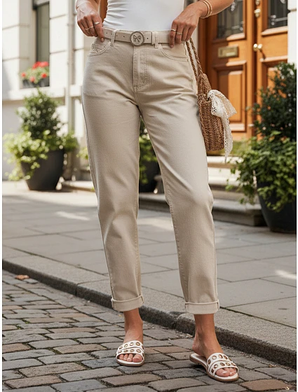 Dámské džíny v střihu „mom fit“ s páskem, béžové, FashionStreet UY3085 Dámské džíny v střihu „mom fit“ s páskem, béžové, FashionStreet UY3085