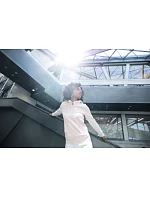 Build your Brand BY 026 Dámská mikina s kapucí 56.0026 white Build your Brand BY 026 Dámská mikina s kapucí 56.0026 white