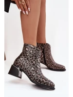 Kožené dámské kotníkové boty na sloupkovém podpatku, zateplené, vzor leopard D&A – černo/zlaté Kožené dámské kotníkové boty na sloupkovém podpatku, zateplené, vzor leopard D&A – černo/zlaté