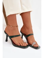 Dámské lodičky na podpatku s ozdobným detailem tmavě zelené model 21943395 - Boto Dámské lodičky na podpatku s ozdobným detailem tmavě zelené model 21943395 - Boto